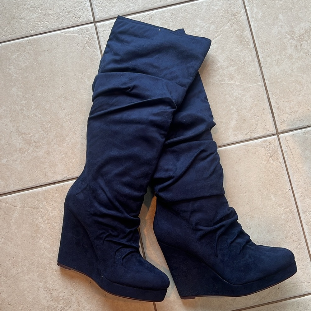 New Leila Stone Vanessa Navy Platform Boots 7.5
